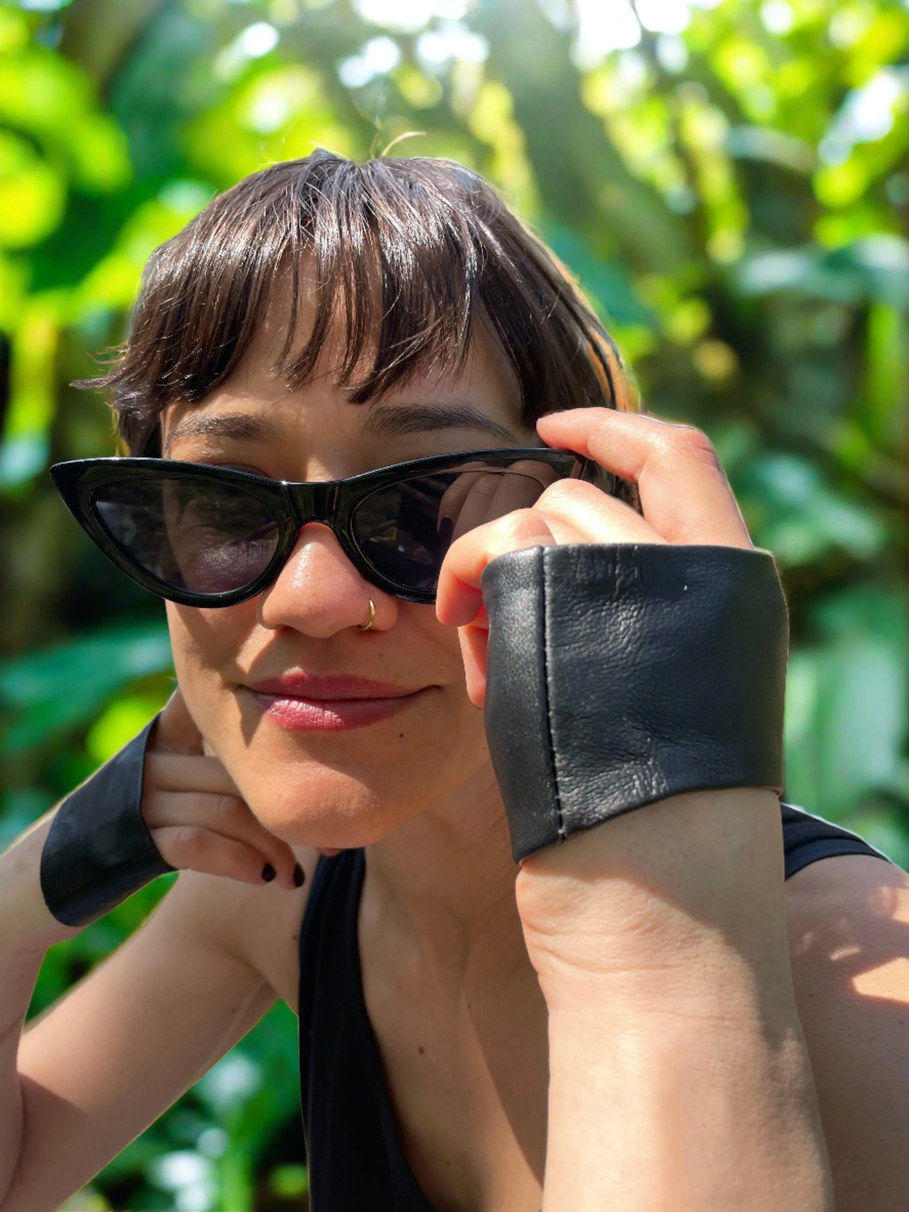 Handmade Black Mini Gloves – Timeless Elegance in Premium Leather