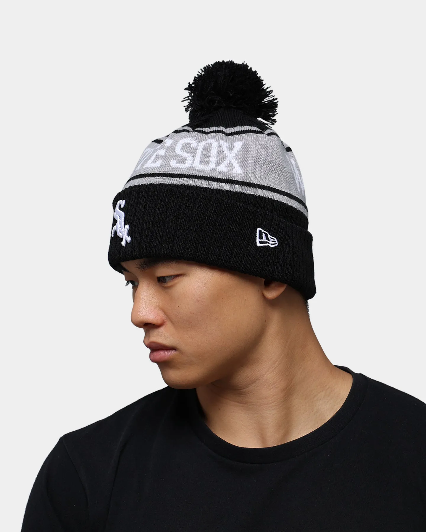 New Era Chicago White Sox Team Stripe Script Pom Beanie Team