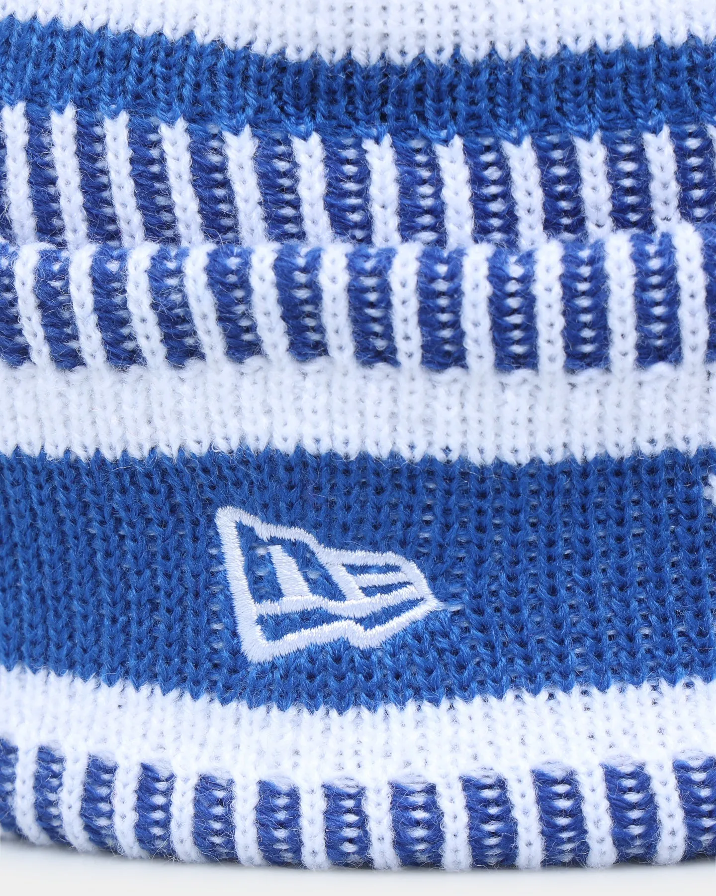 New Era North Melbourne Kangaroos AFL Opening Bounce 2022 Pom Wordmark Beanie Medium Blue