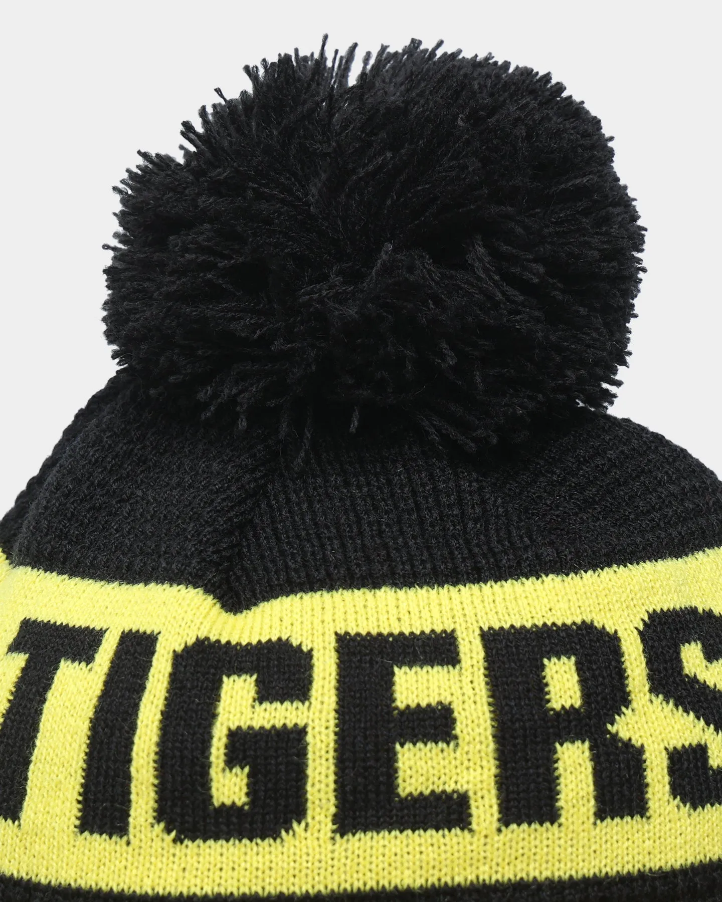 New Era Richmond Tigers AFL Opening Bounce 2022 Pom Waffle Wordmark Beanie Black/Yellow