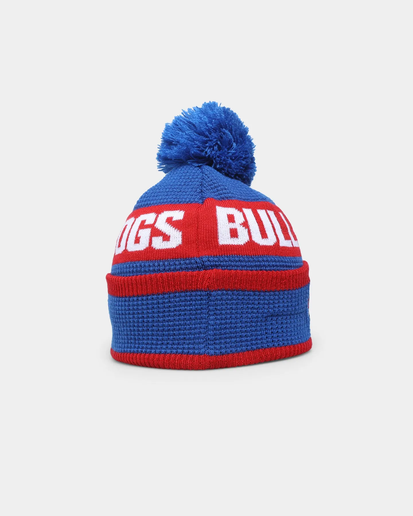 New Era Western Bulldogs AFL Opening Bounce 2022 Pom Waffle Wordmark Beanie Blue